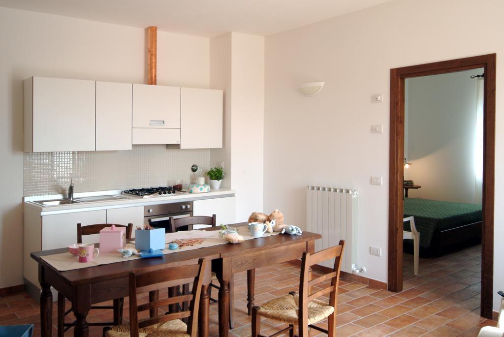 Agriturismo Casale Le Selvette Ripa Eksteriør billede